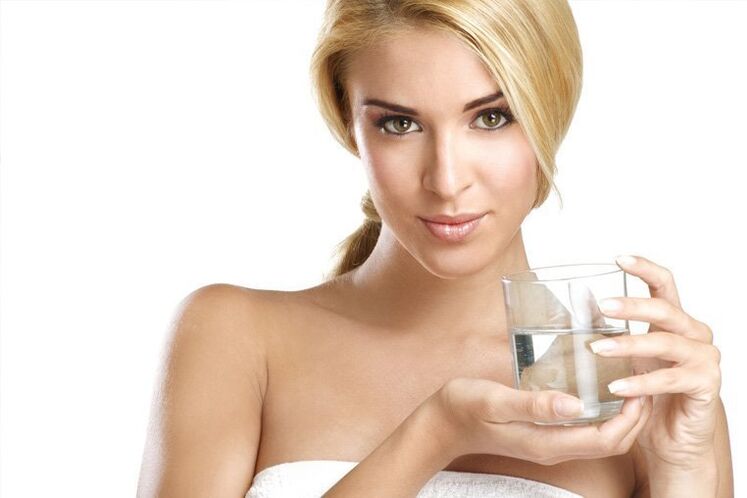 Mit der Ducan-Diät müssen Sie anderthalb Liter Wasser pro Tag trinken